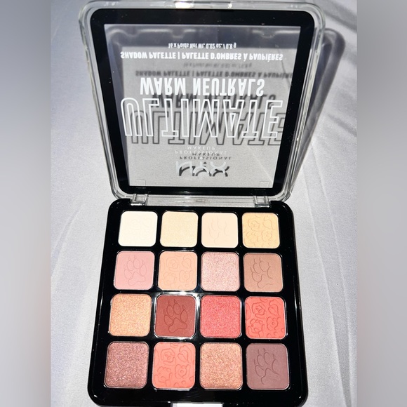 NYX Ultimate Warm Neutrals Eyeshadow - Picture 3 of 4